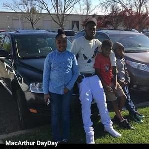 Meet your Posher, Macarthur